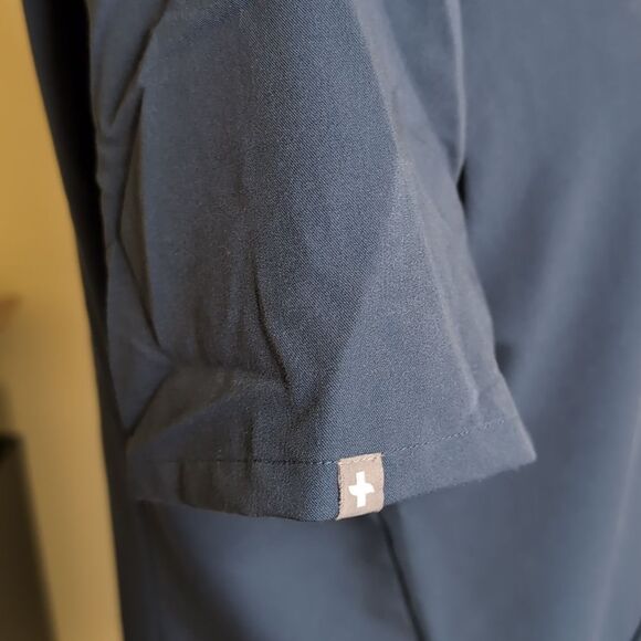 Figs Medium Gray Technical Collection V Neck Women's Scrub Top - Picture 5 of 10